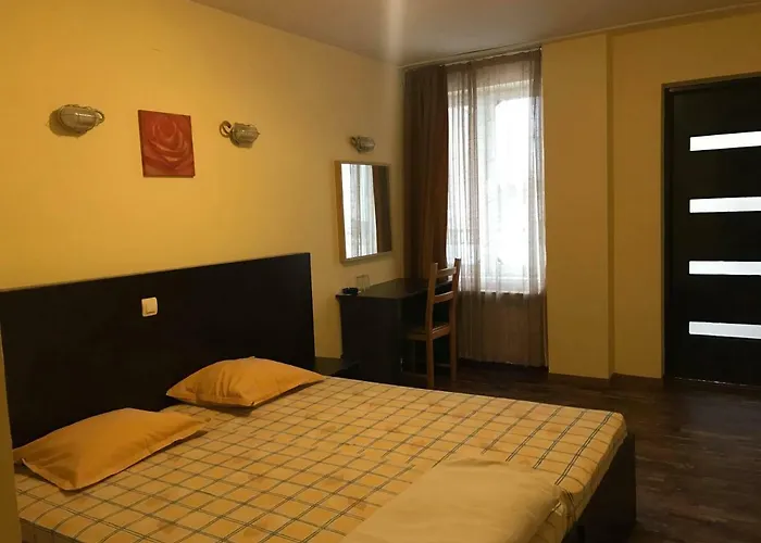 Pop Bogomil Family Hotel 2*